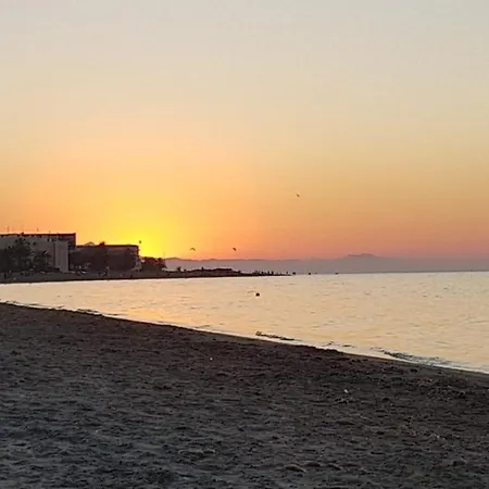 Premium Piscina Y Playa Apartment *
