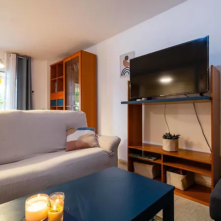 Premium Piscina Y Playa Apartment *